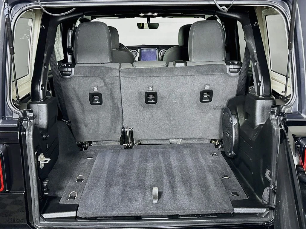 Used 2022 Black Jeep Unlimited Sport S image 20