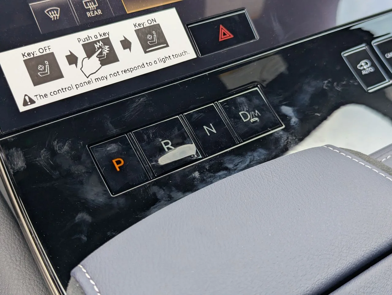 New 2027 RADIANT WHITE INFINITI Sport 4WD image 28