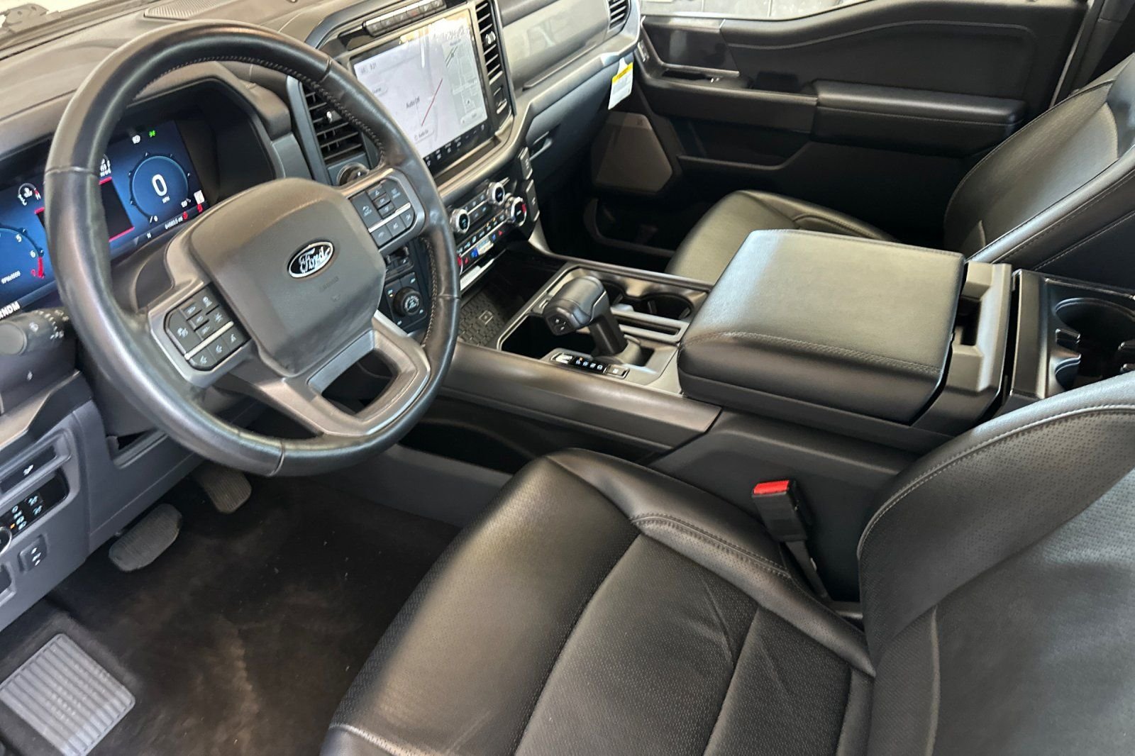 Used 2024 White Ford Lariat image 10