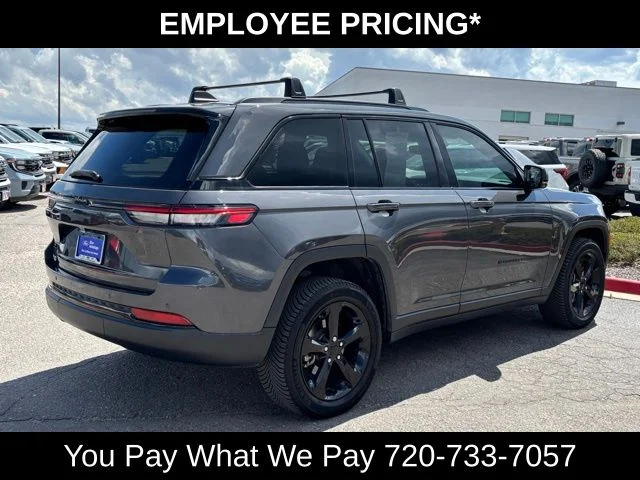 Used 2023 Gray Jeep Altitude X image 6