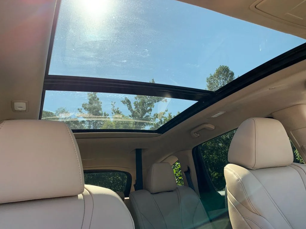 Used 2025 White Acura Base image 19