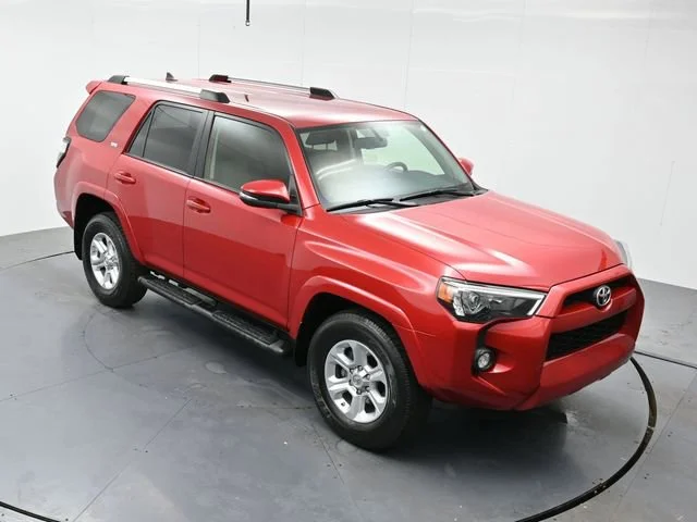 Used 2019 Barcelona Red Met Toyota SR5 image 31