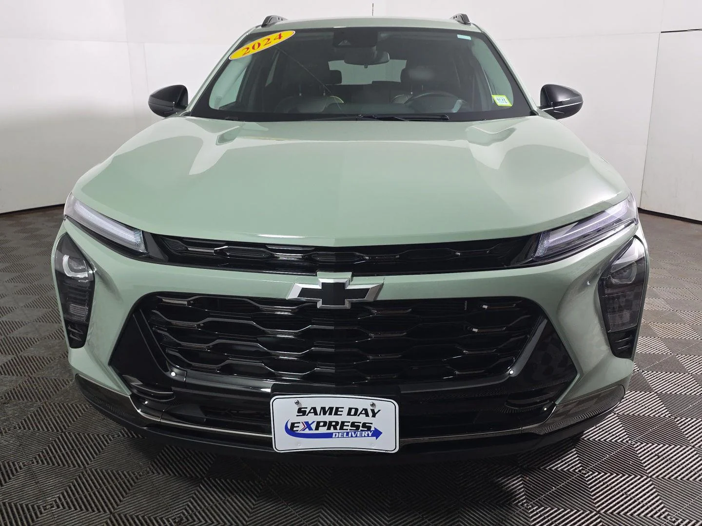 Used 2024 Cacti Green Chevrolet ACTIV image 7