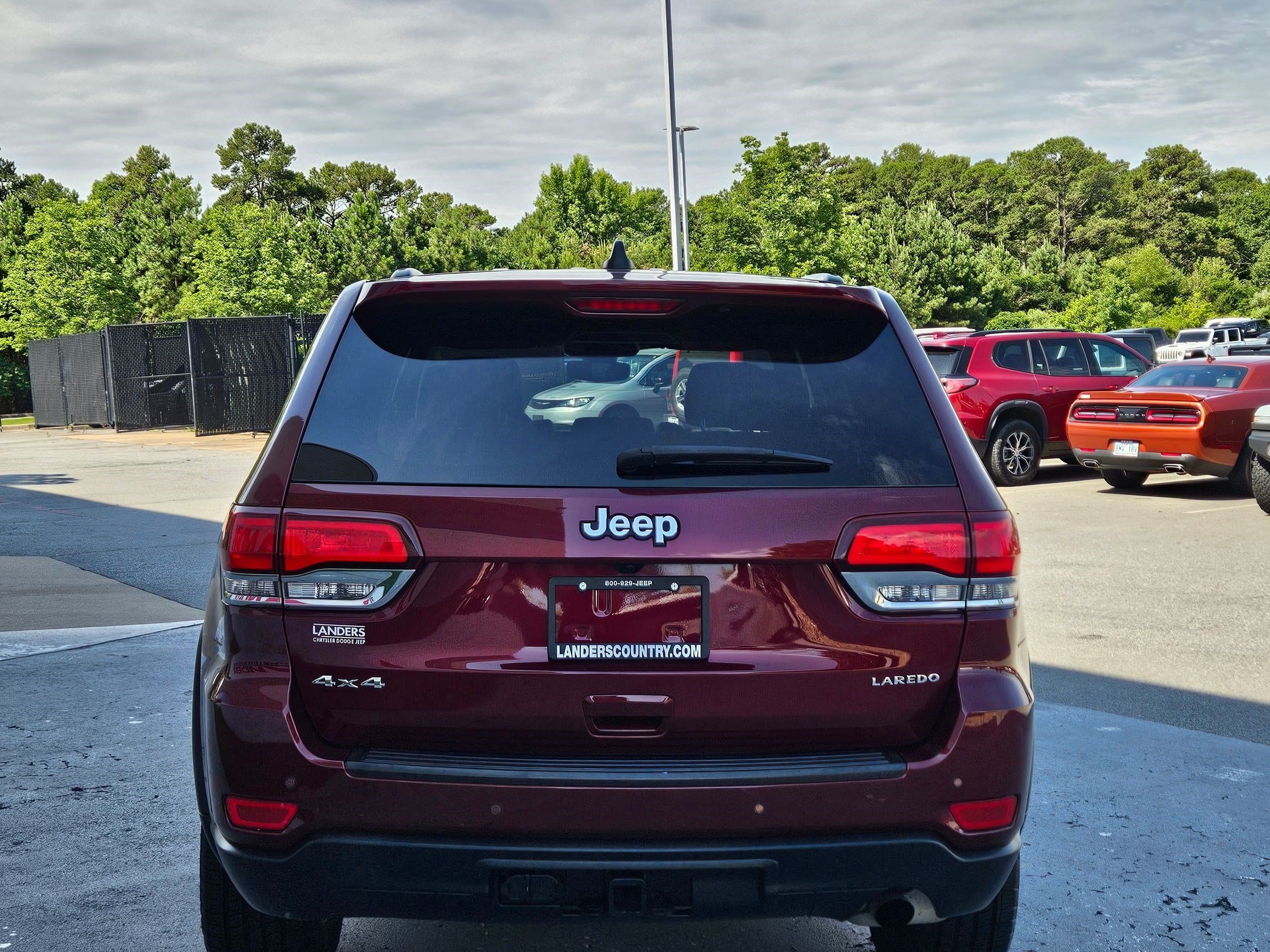 Used 2022 Velvet Red Pearlcoat Jeep Laredo X image 6