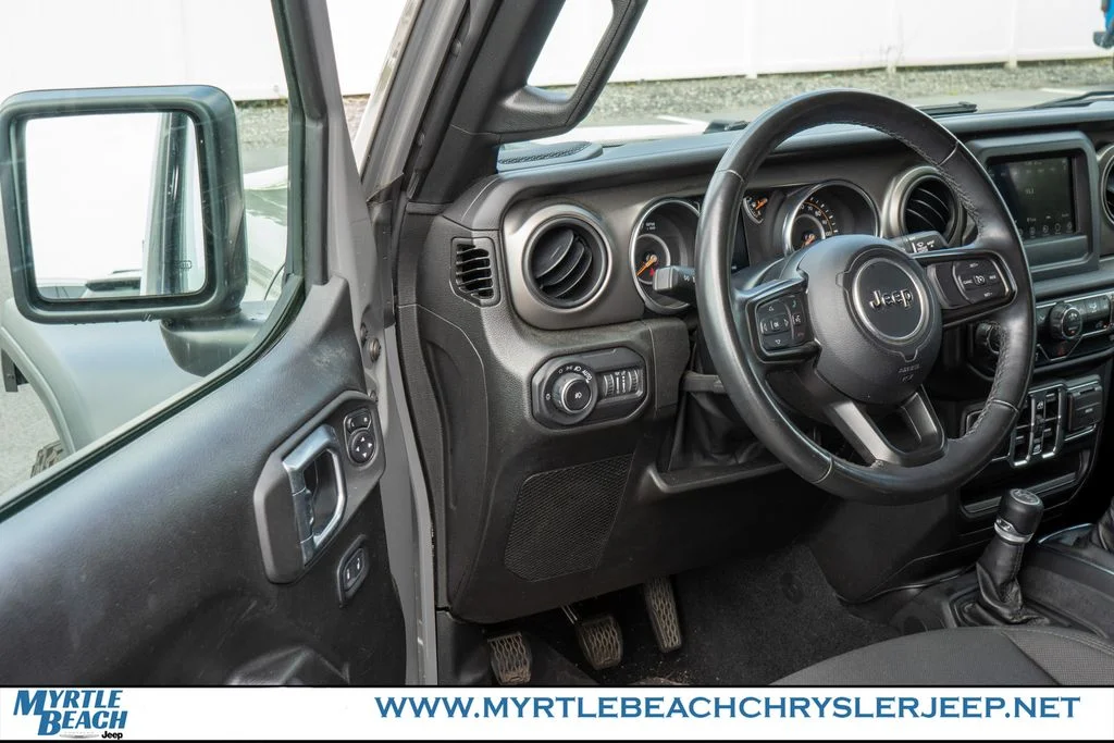 Certified Used 2022 Gray Clearcoat Jeep Unlimited Willys image 16