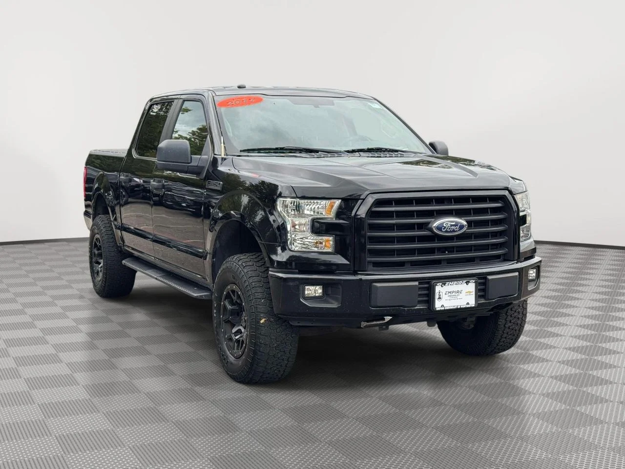 Used 2017 Shadow Black Ford XL image 1