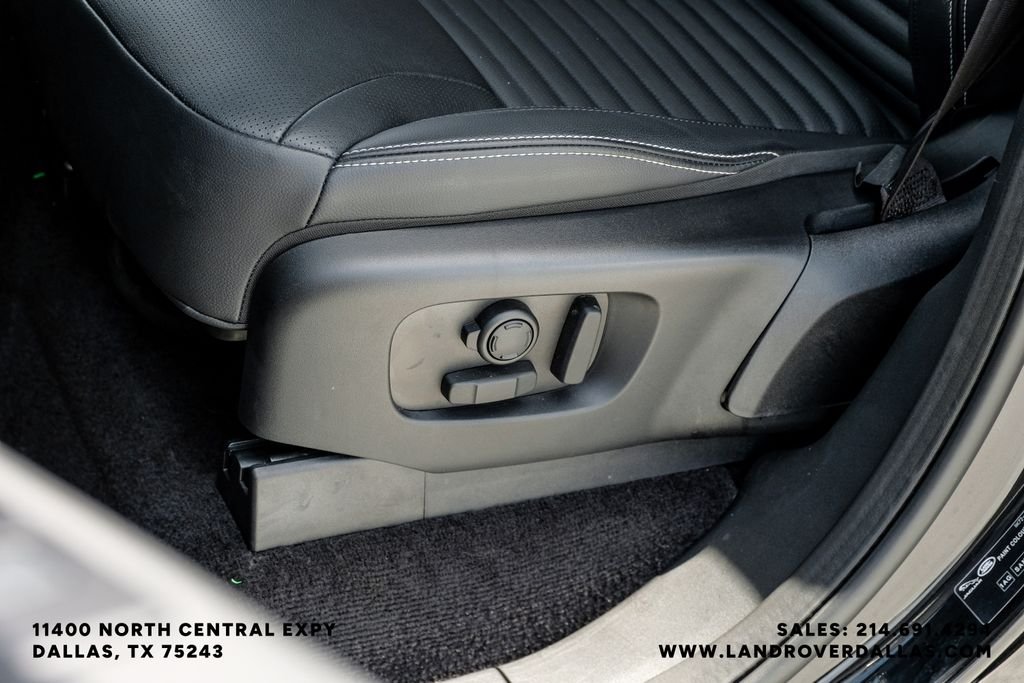 Used 2025 Black Land Rover S image 42