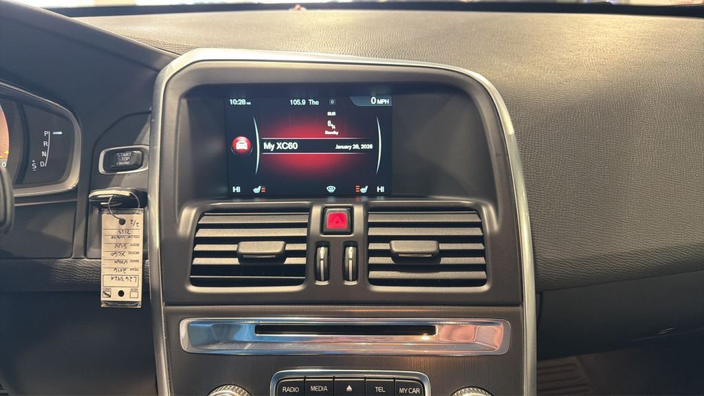 Used 2016 White Volvo T6 image 27