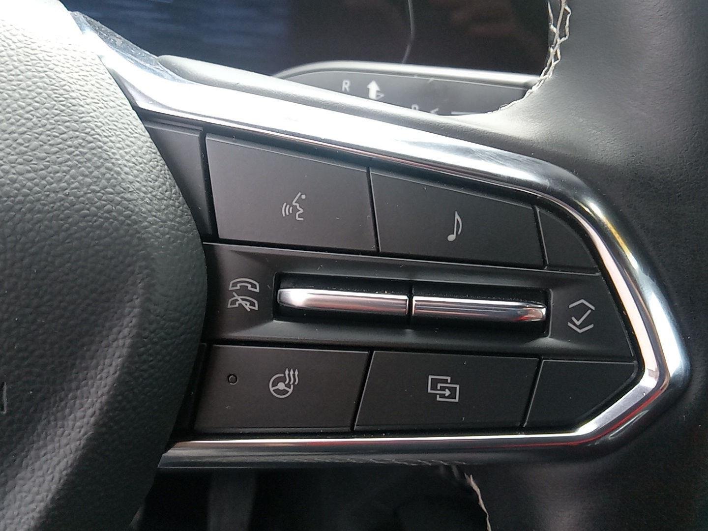 2025 Chevrolet Equinox EV 1LT - Photo 16