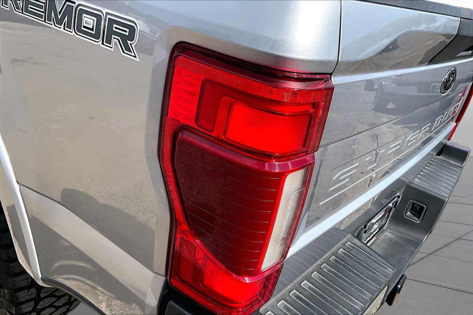 Certified Used 2020 Iconic Silver Ford LARIAT image 28