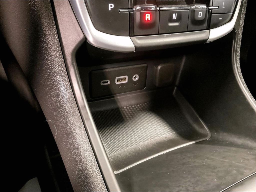 Used 2024 White GMC SLE image 26