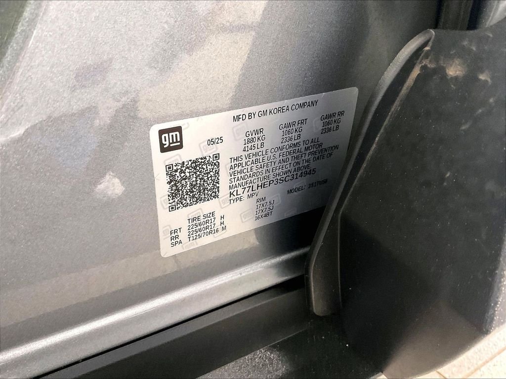 Used 2025 Gray Chevrolet LT image 35
