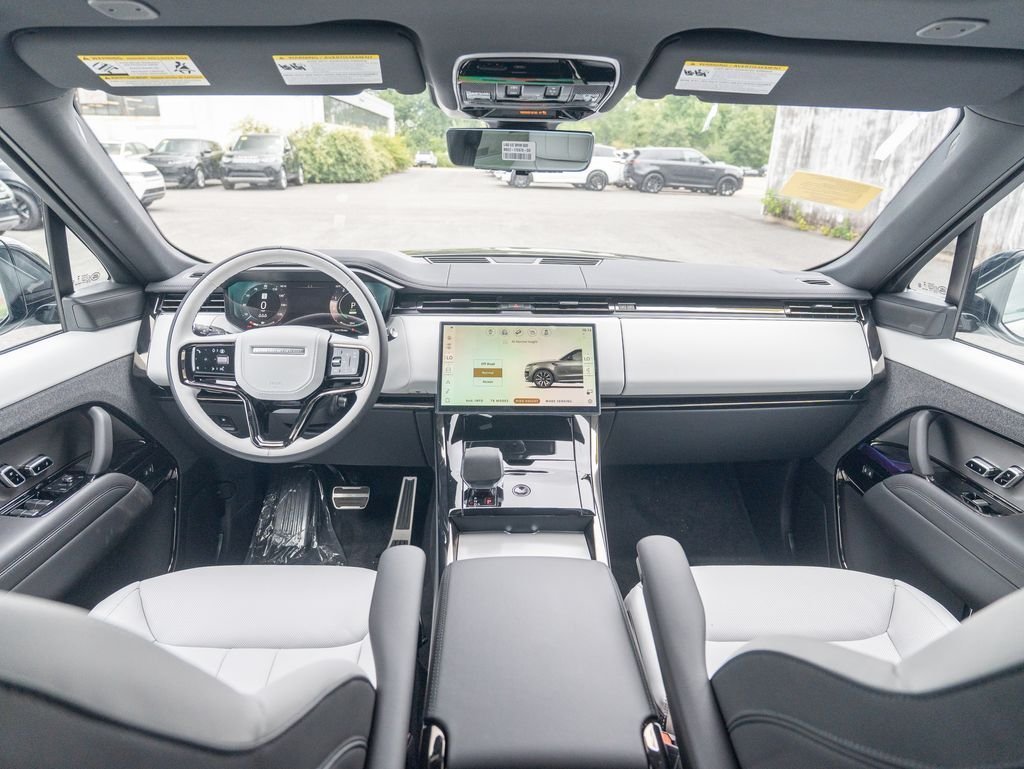 New 2026 Carpathian Grey LAND ROVER Dynamic SE image 17