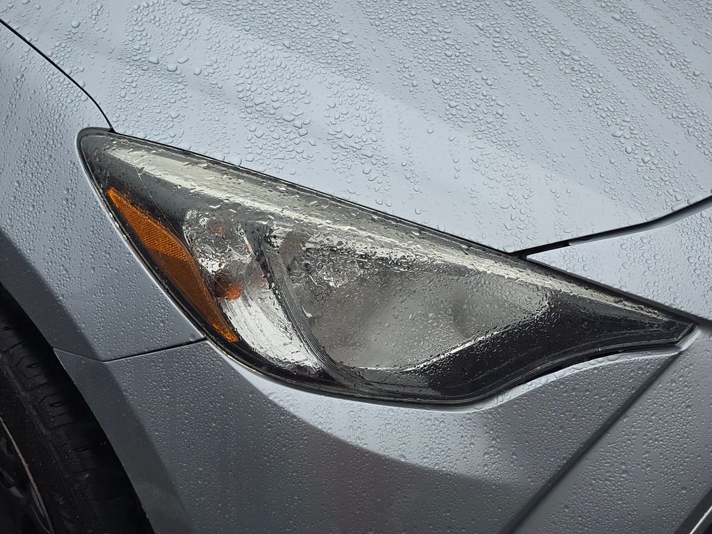 Used 2019  Toyota LE image 13