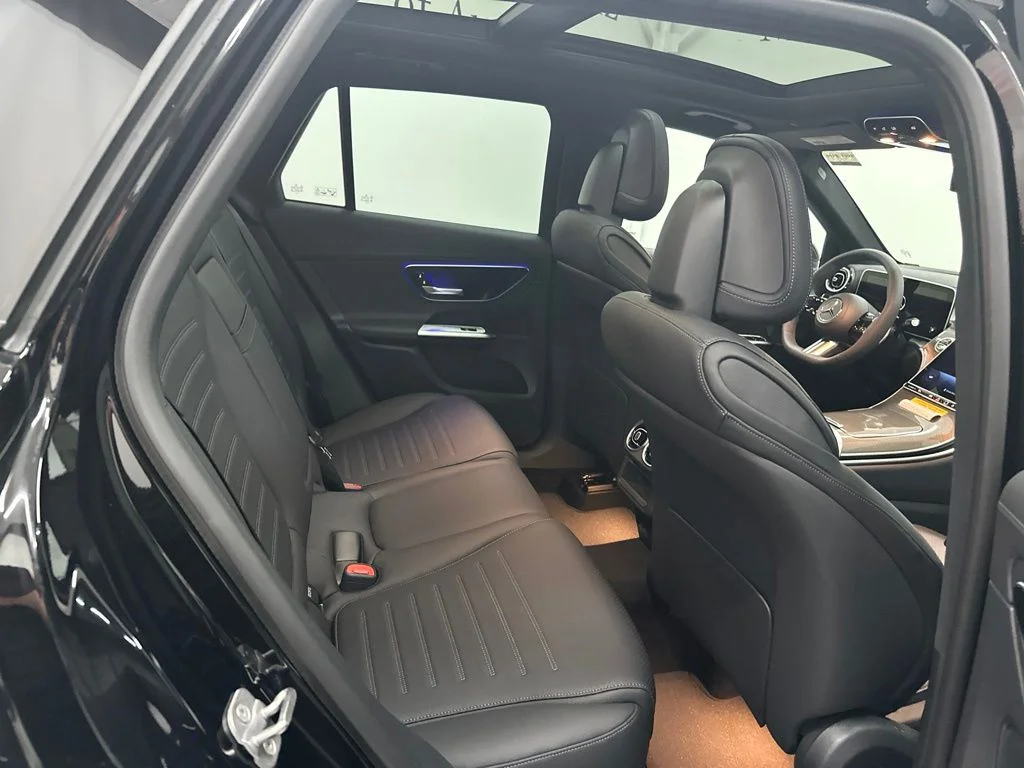 New 2026 Black Mercedes-Benz GLC 300 image 23