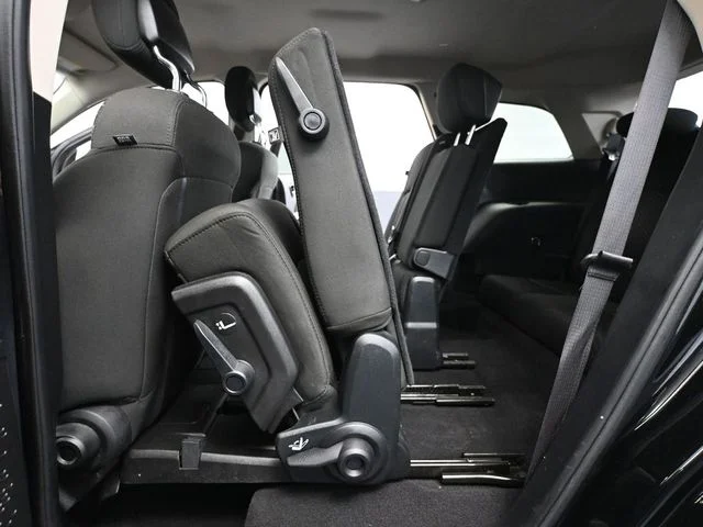 Used 2019 Black Dodge SE image 34