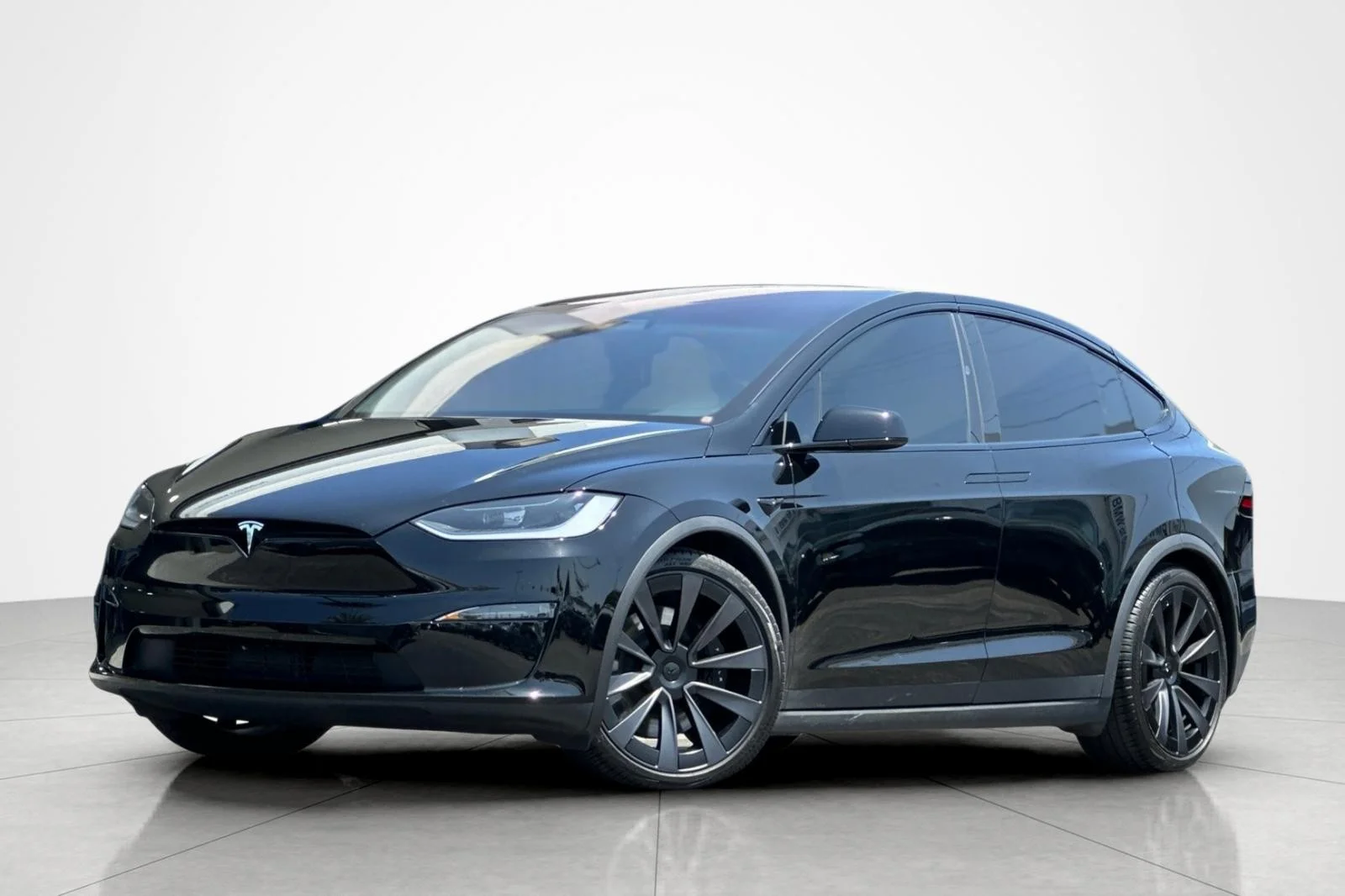 Used 2023 BLACK Tesla  image 1