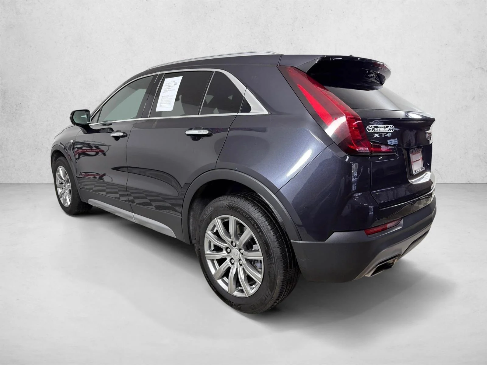 Used 2023 Gray Cadillac FWD Premium Luxury image 5
