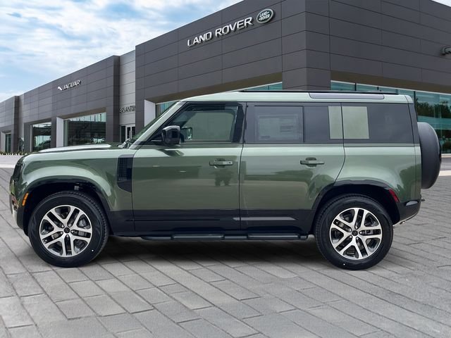 New 2026 Woolstone Green Land Rover X-Dynamic SE image 2