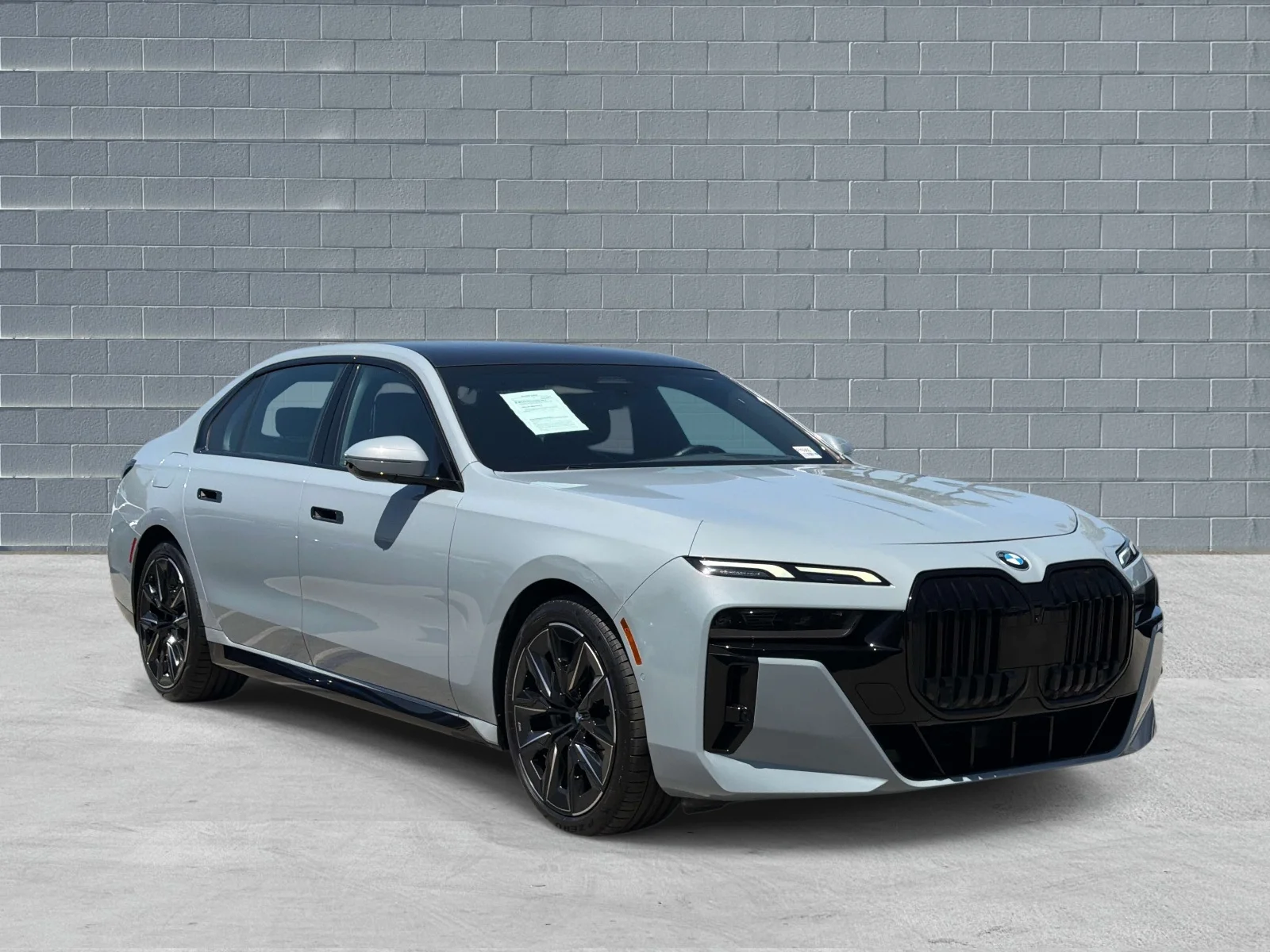 2023 BMW 7 Series 740i's photo