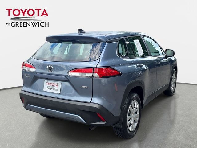 Used 2023  Toyota L image 3