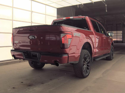 Certified Used 2025 Rapid Red Metallic Tinted Clearcoat Ford XLT image 5