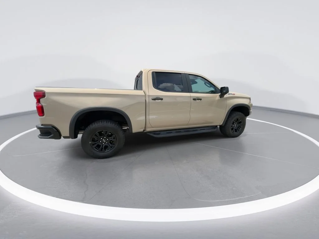 Used 2022 Beige Chevrolet ZR2 image 9