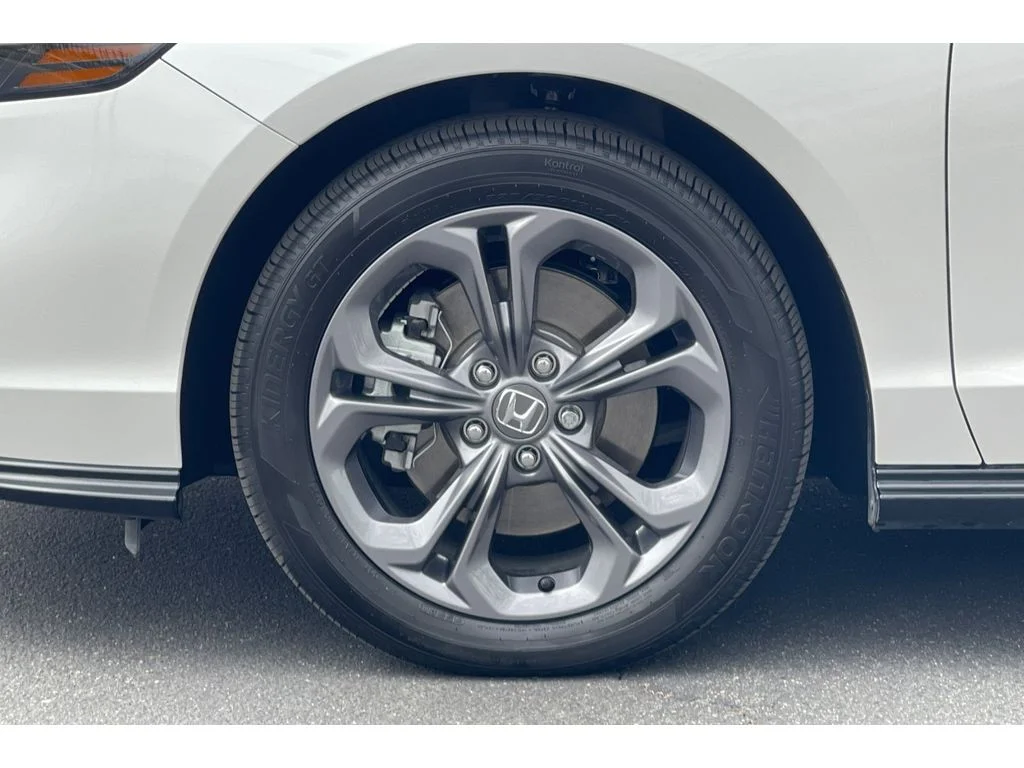 Certified Used 2025 Platinum White Pearl Honda HYBRID EX-L image 41