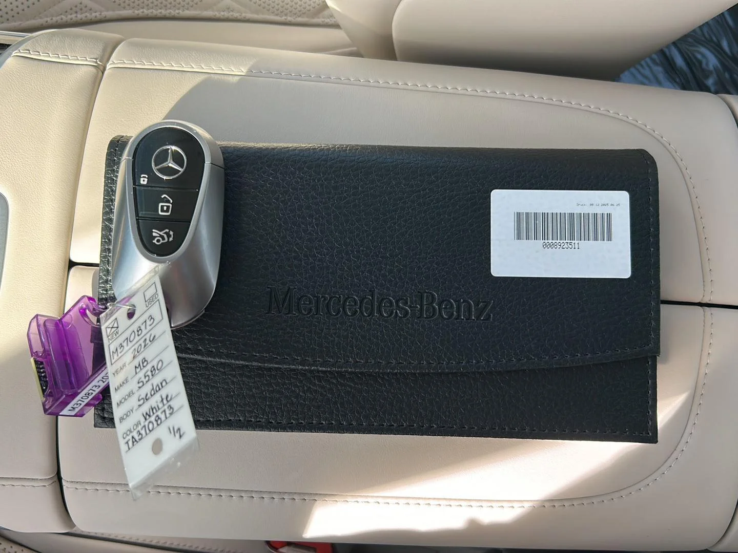 New 2026 MANUFAKTUR Moonlight White Metallic Mercedes-Benz S 580 image 30