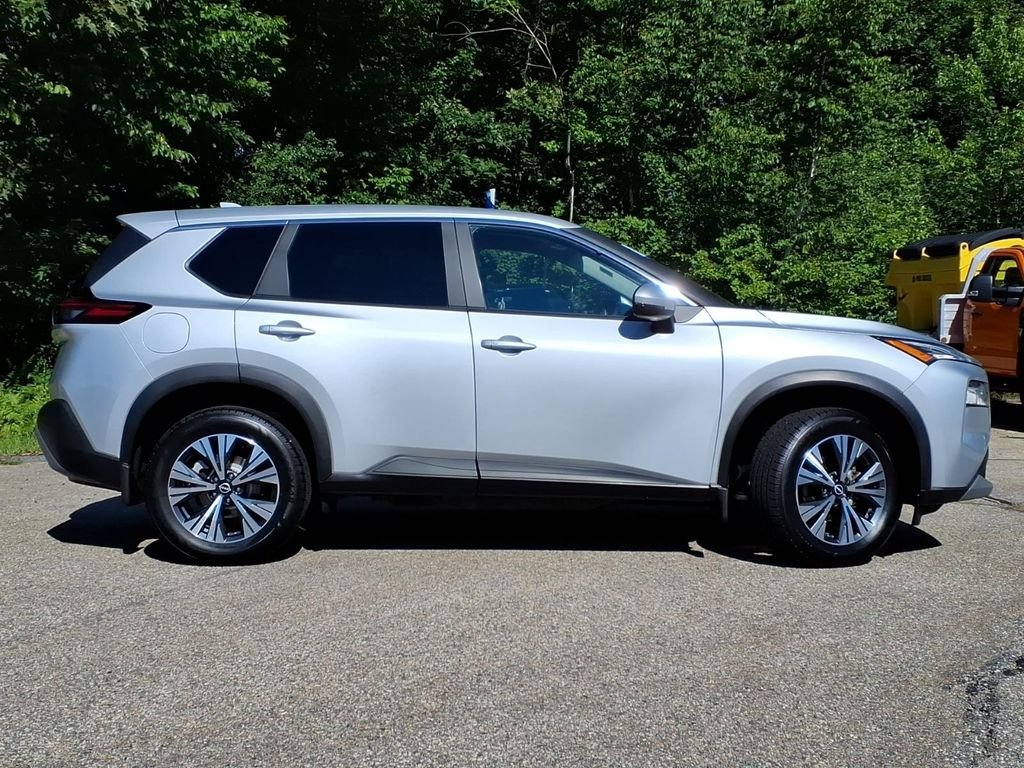 Certified Used 2023 Brilliant Silver Metallic Nissan SV image 3