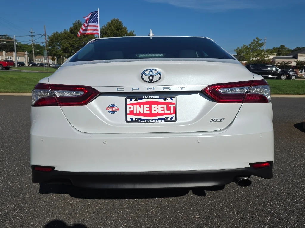 2018 Toyota Camry XLE - Photo 15