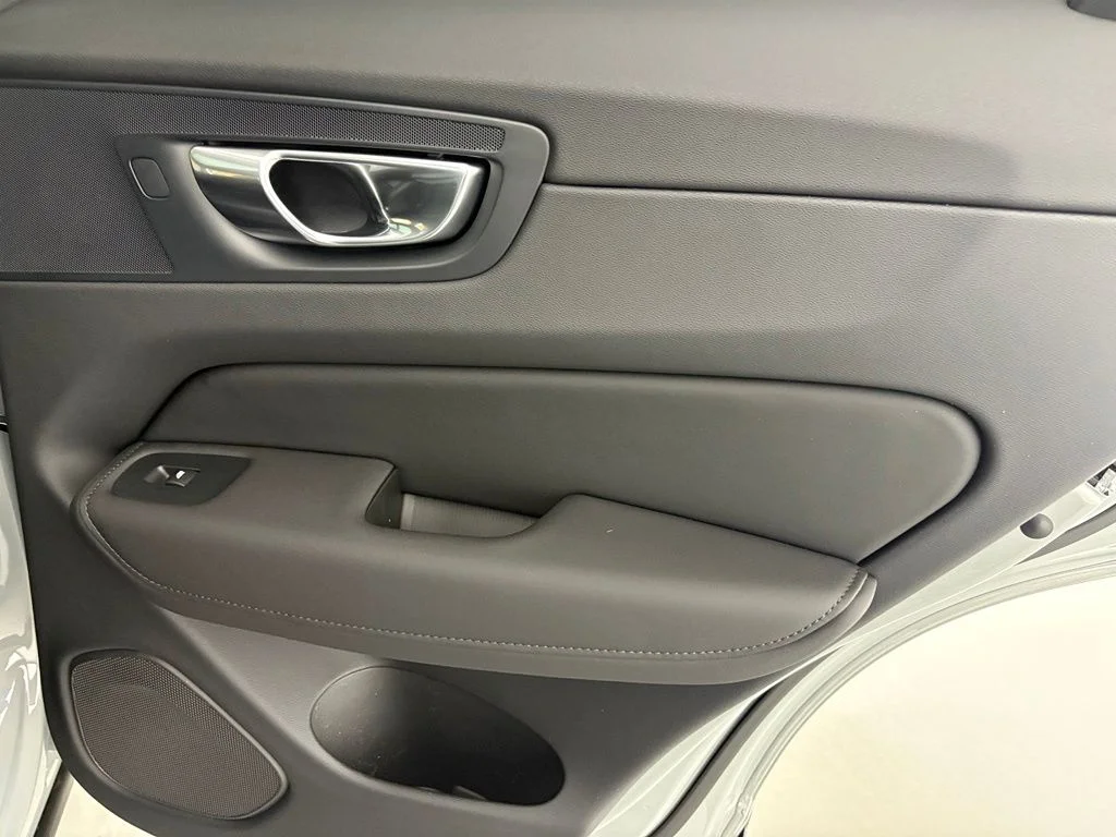 New 2026 Gray Metallic Volvo Ultra image 39