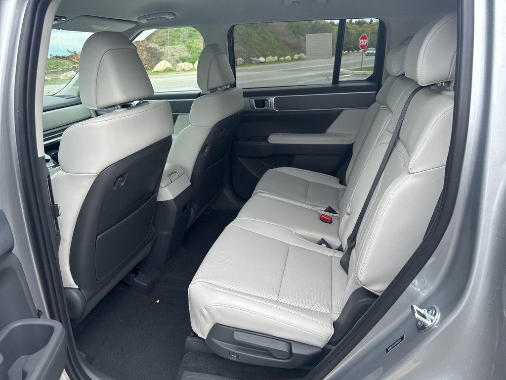New 2026 Silver Hyundai SEL AWD image 23