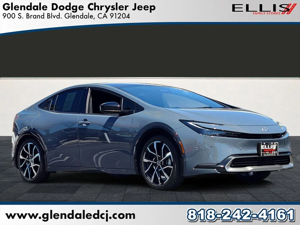 2025 Toyota Prius XSE Premium Plug-in Hybrid's photo