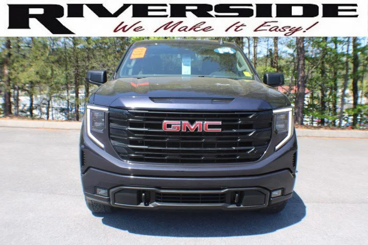 Certified Used 2023 Titanium Rush Metallic GMC Elevation image 19