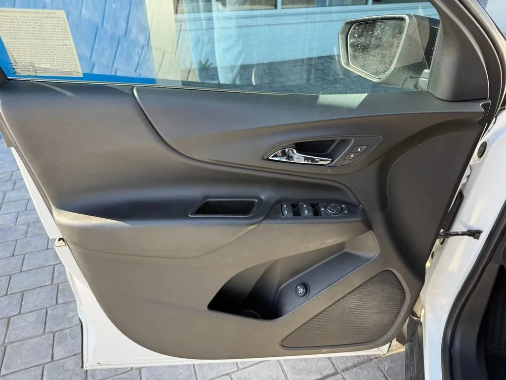 Used 2021 IRIDESCENT PEARL TRICOAT Chevrolet LT image 31