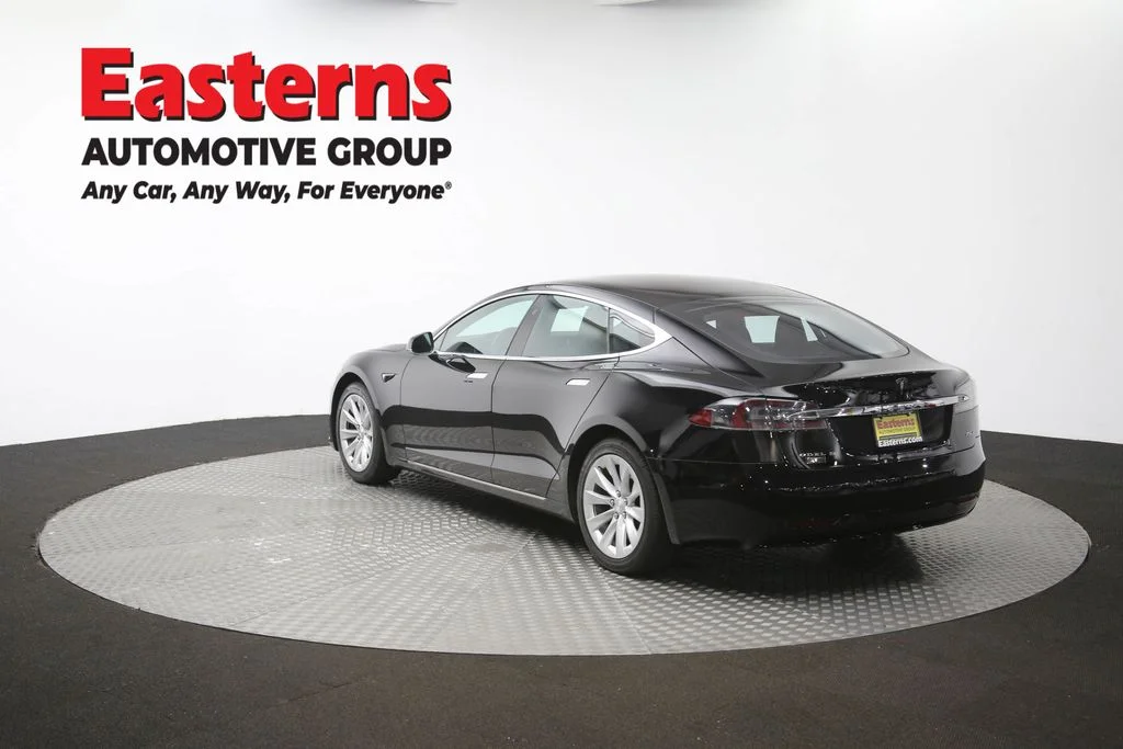 Used 2018 Black Tesla 75D image 62
