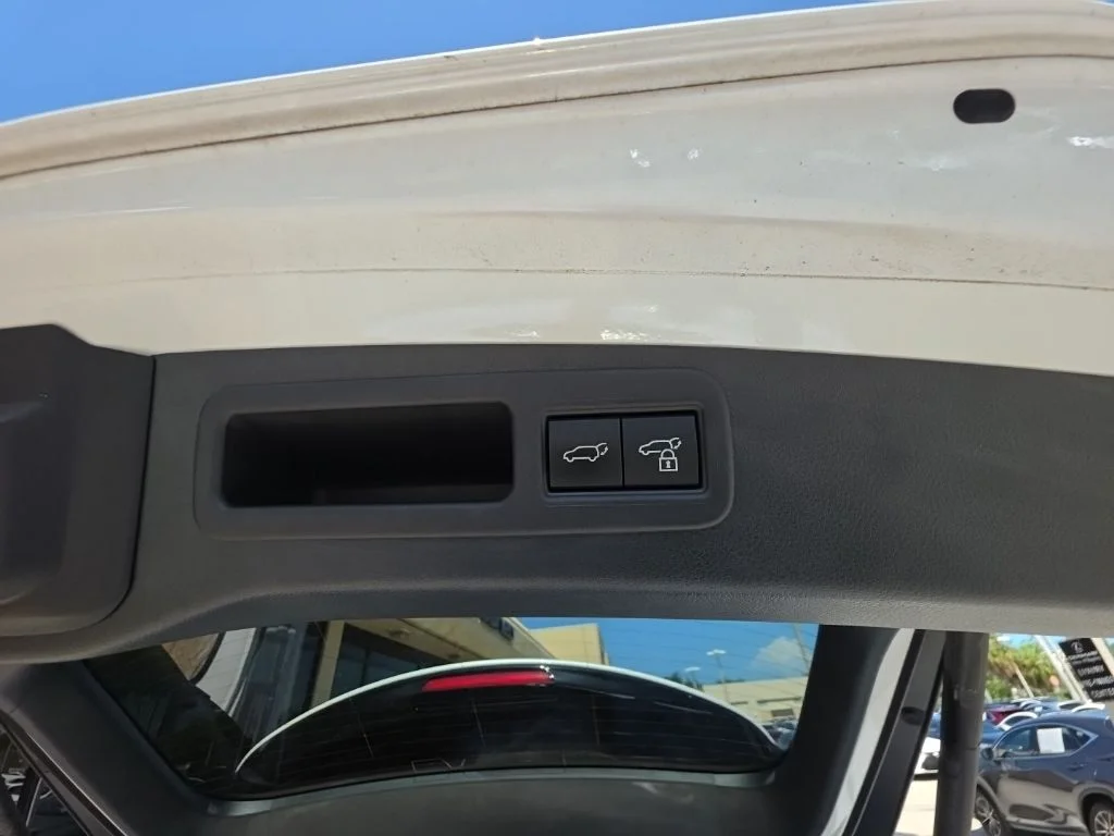 Used 2023 White Lexus 350 Premium image 24