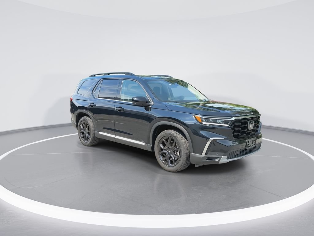 Used 2025 Crystal Black Pearl Honda Touring image 2