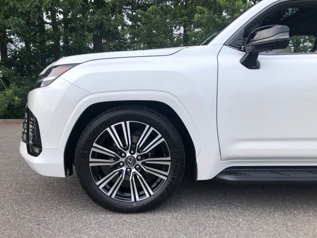 New 2026 Eminent White Pearl Lexus  600 LUXURY image 16