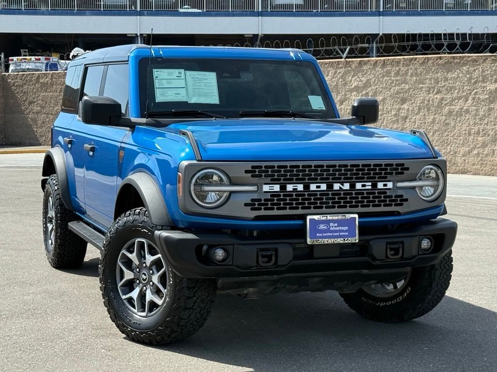 Certified Used 2025 Blue Metallic Ford Badlands image 3