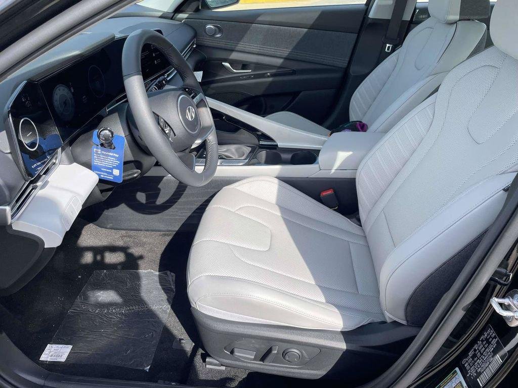 New 2026 Black Hyundai Limited image 32