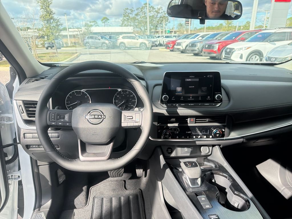 New 2026 Nissan Rogue Dark Armor 4D Sport Utility