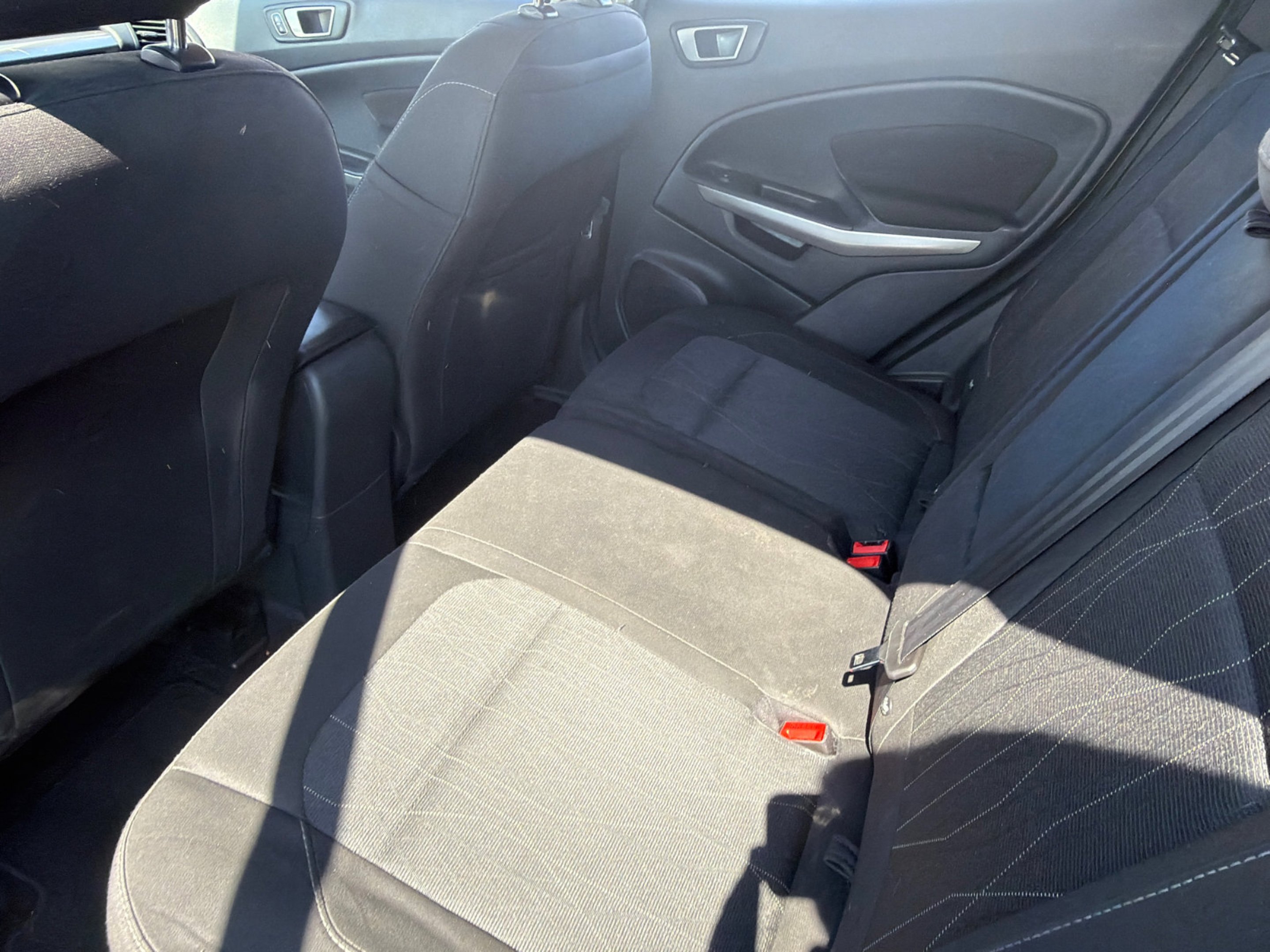 Used 2021 Shadow Black Ford SE image 14