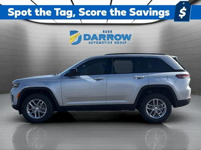 New 2026 Silver Zynith Exterior Paint Jeep Laredo X image 2