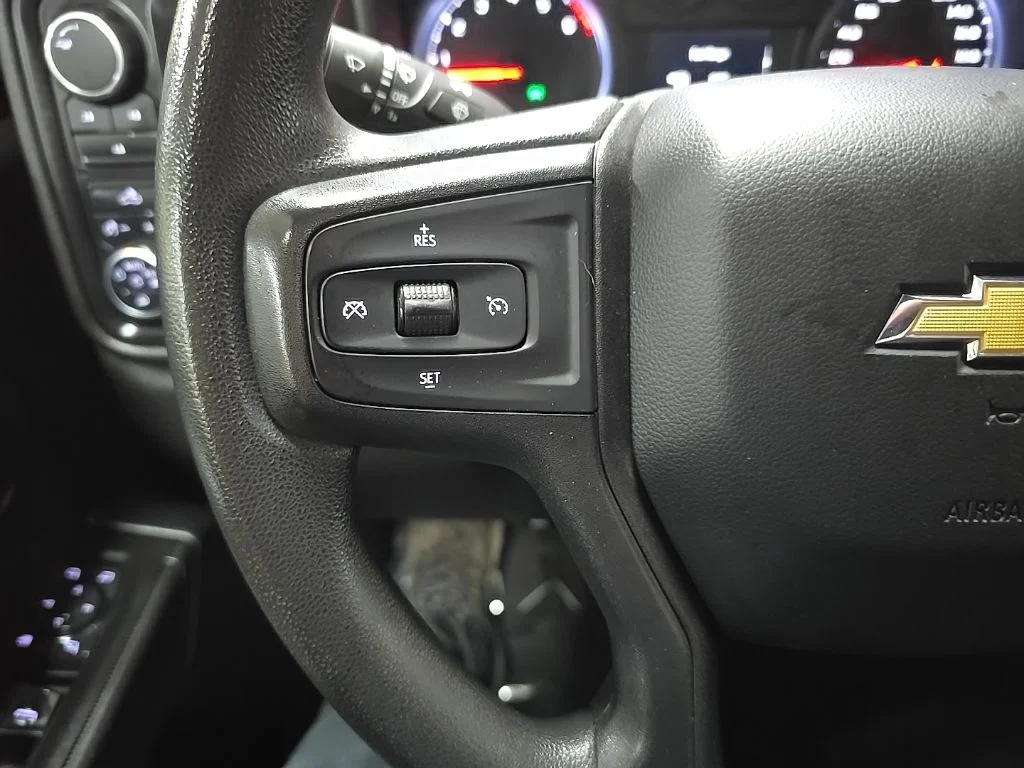 Used 2021 White Chevrolet Custom image 19