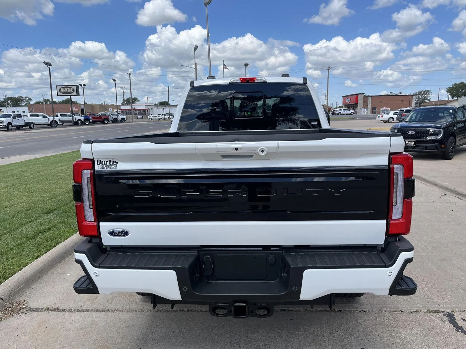 New 2026 Star White Metallic Tri-Coat Ford F-350® Platinum® image 7