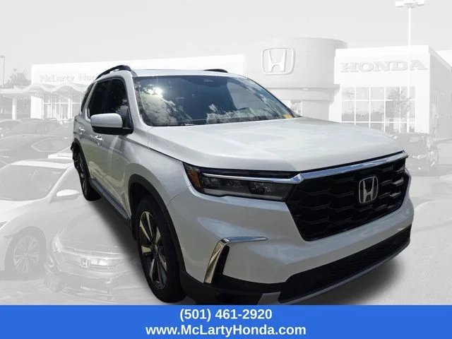 Certified Used 2024 Platinum White Pearl Honda Touring image 7