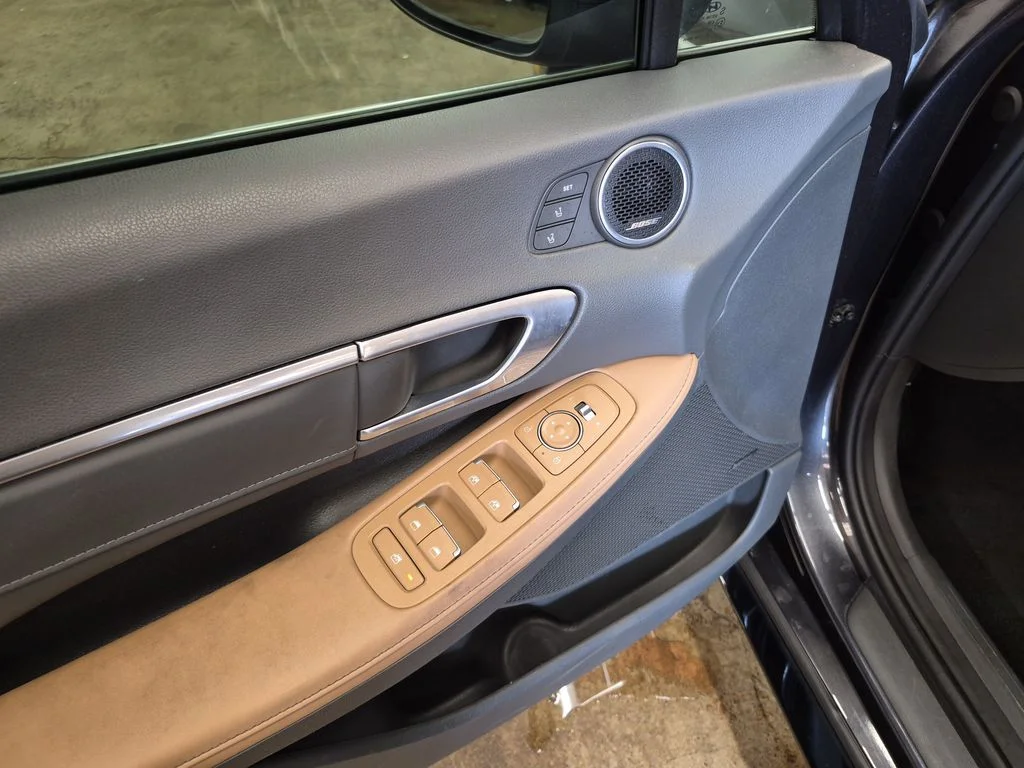 Used 2021 Portofino Gray Hyundai Limited image 11