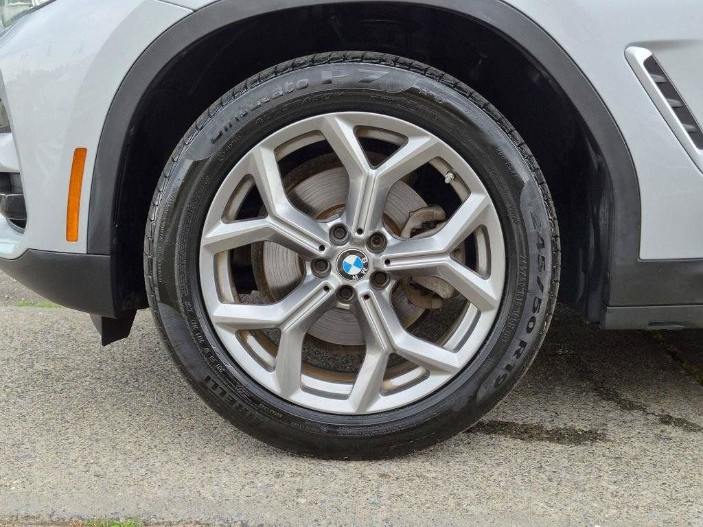 Used 2020 Silver BMW xDrive30i image 32